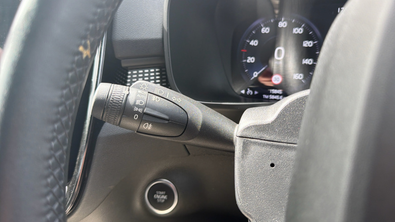 Volvo Xc40 1.5 T5 Recharge PHEV R DESIGN Pro 5dr Auto Estate